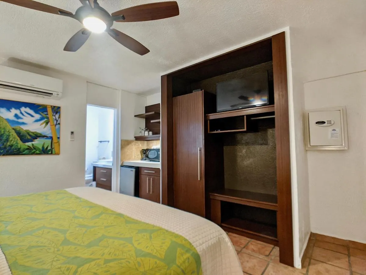 Отель Sand Castle On The Beach - Adults Only Frederiksted