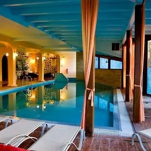 https://acrotel-athena-villas.hotelschalkidiki.net