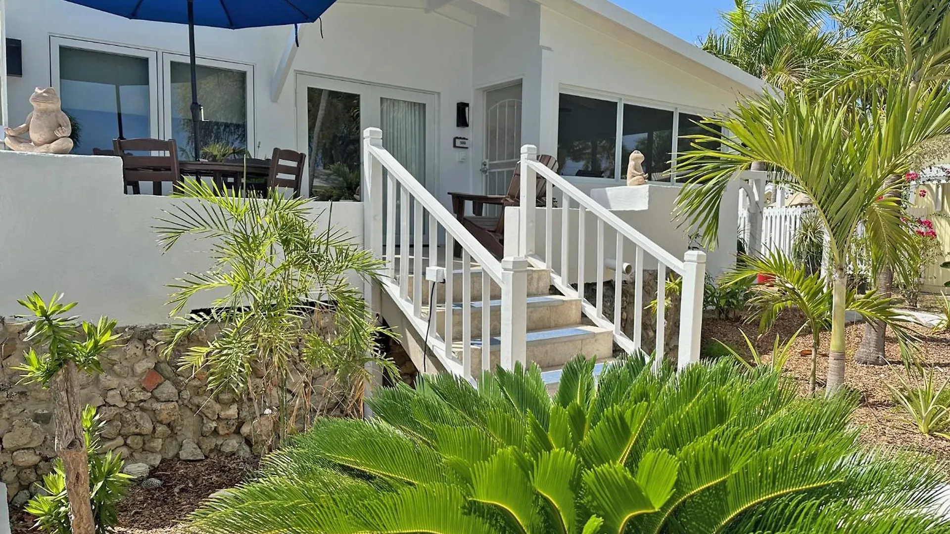 Sand Castle On The Beach - Adults Only Frederiksted Hotel